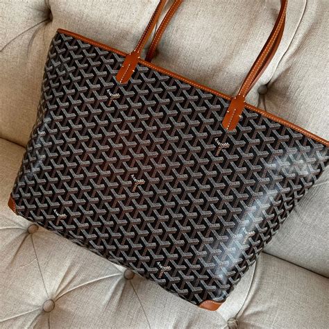 goyard st louis beige|Why I Love the Goyard St Louis PM Tote Bag! An Honest Review.